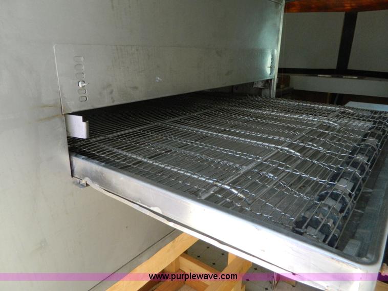 image for item G7908 2005 H&H 20' enclosed trailer