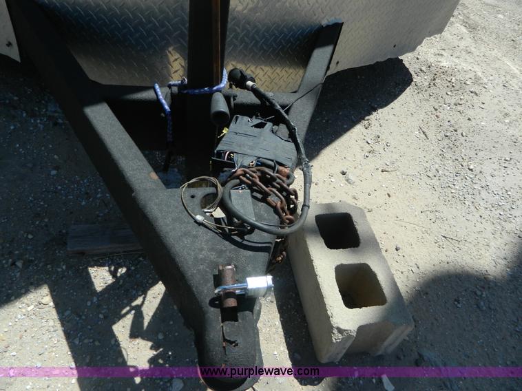 image for item G7908 2005 H&H 20' enclosed trailer