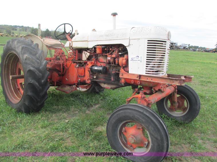 image for item G9405 Case 401 tractor