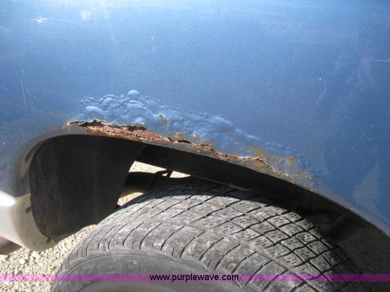 image for item H4485 2003 Dodge Ram 1500 Laramie Quad Cab pickup truck