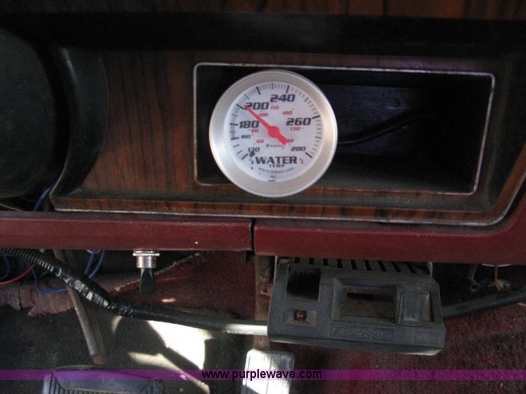 image for item H4486 1984 Ford F150 SuperCab pickup truck