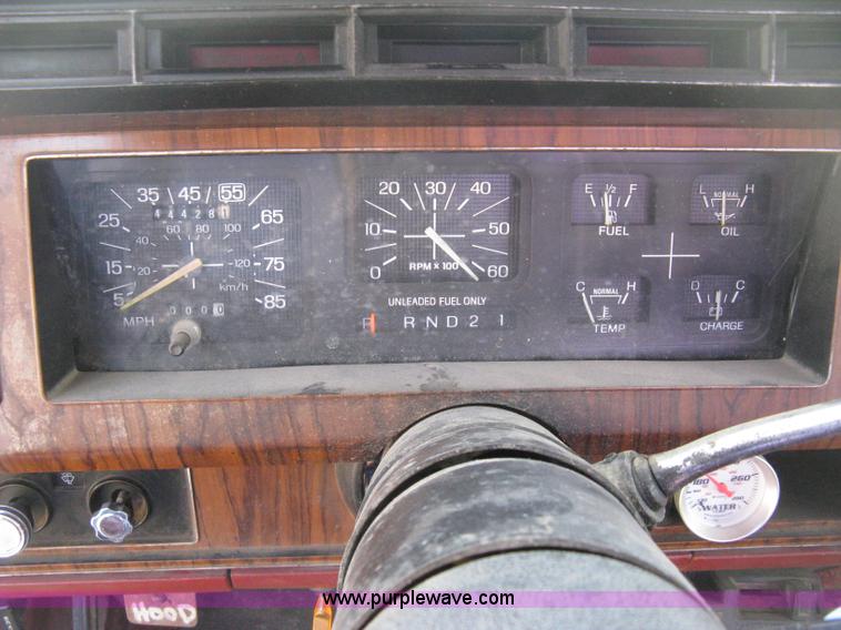 image for item H4486 1984 Ford F150 SuperCab pickup truck