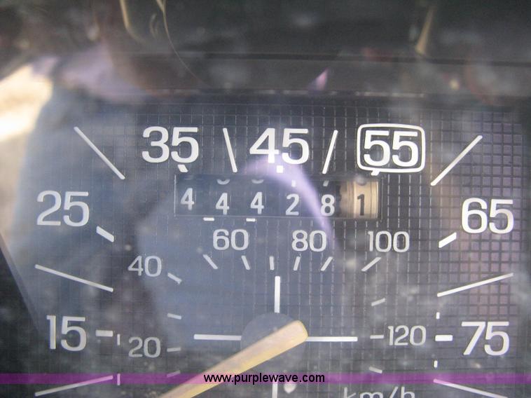 image for item H4486 1984 Ford F150 SuperCab pickup truck