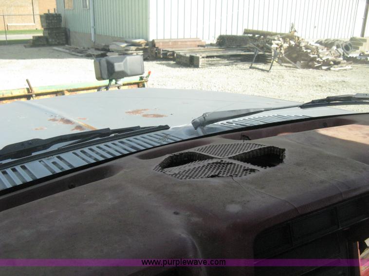 image for item H4486 1984 Ford F150 SuperCab pickup truck