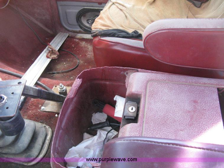 image for item H4486 1984 Ford F150 SuperCab pickup truck