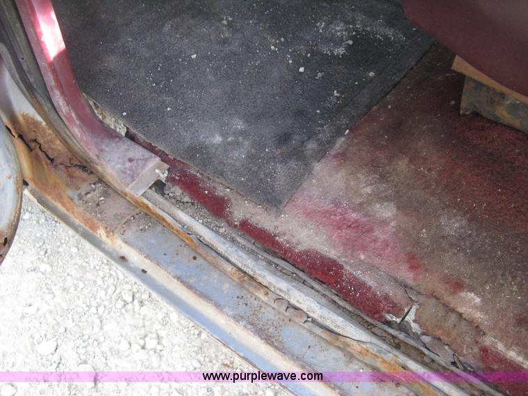 image for item H4486 1984 Ford F150 SuperCab pickup truck