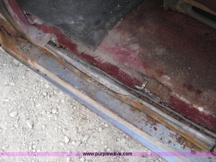 image for item H4486 1984 Ford F150 SuperCab pickup truck