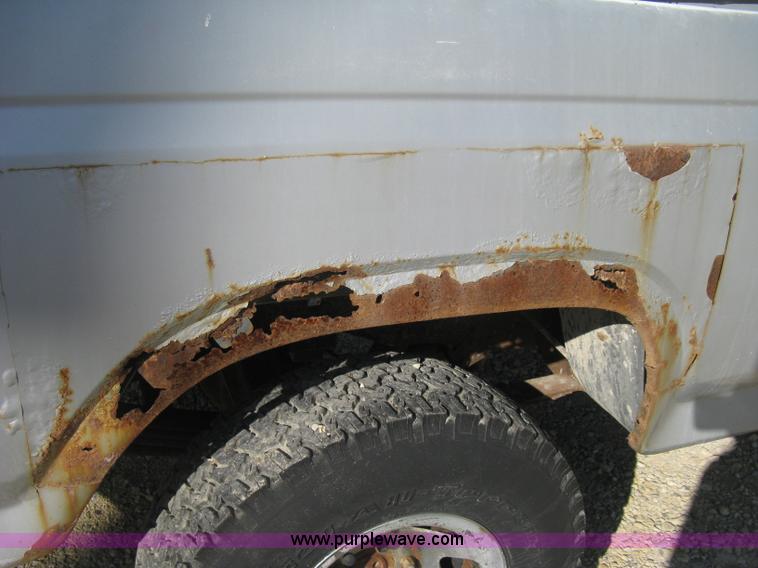 image for item H4486 1984 Ford F150 SuperCab pickup truck