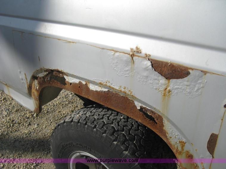 image for item H4486 1984 Ford F150 SuperCab pickup truck