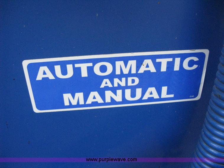 image for item H4499 Priefert S04 cattle squeeze chute