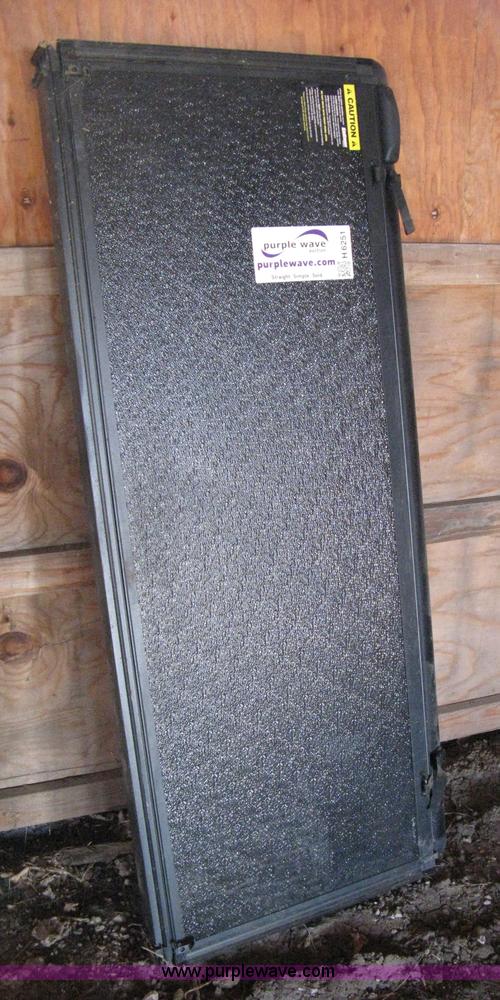 image for item H6251 Encore folding tonneau cover