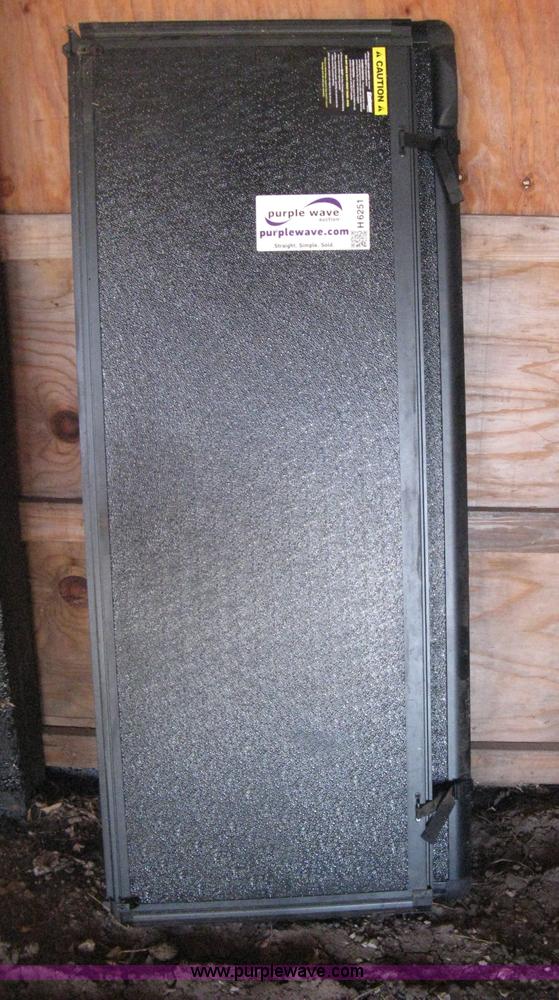 image for item H6251 Encore folding tonneau cover