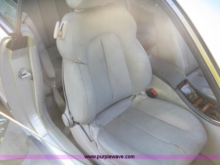 image for item H6265 1999 Mercedes Benz CLK320 Cabriolet convertible