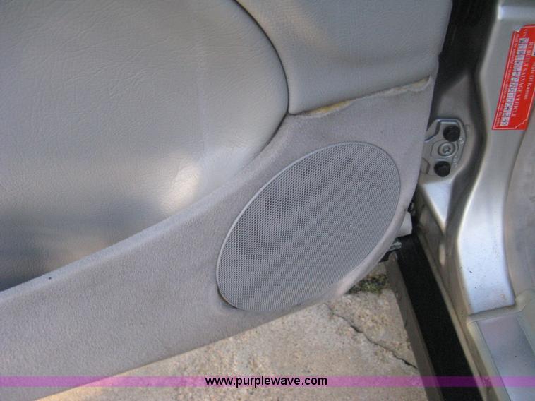 image for item H6265 1999 Mercedes Benz CLK320 Cabriolet convertible