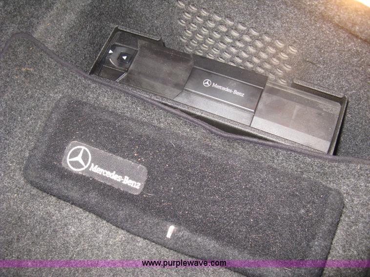 image for item H6265 1999 Mercedes Benz CLK320 Cabriolet convertible