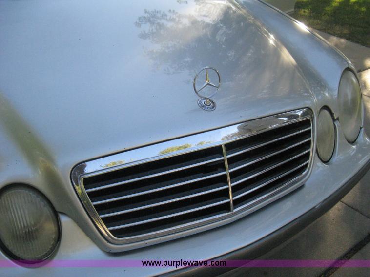 image for item H6265 1999 Mercedes Benz CLK320 Cabriolet convertible