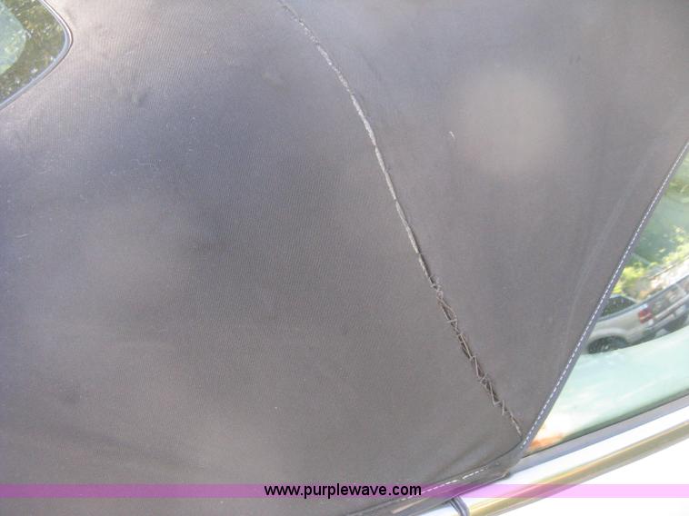 image for item H6265 1999 Mercedes Benz CLK320 Cabriolet convertible