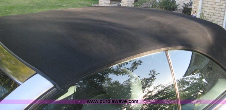 image for item H6265 1999 Mercedes Benz CLK320 Cabriolet convertible