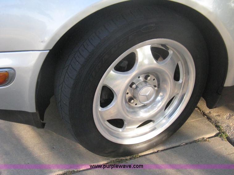 image for item H6265 1999 Mercedes Benz CLK320 Cabriolet convertible