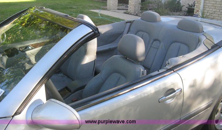 image for item H6265 1999 Mercedes Benz CLK320 Cabriolet convertible