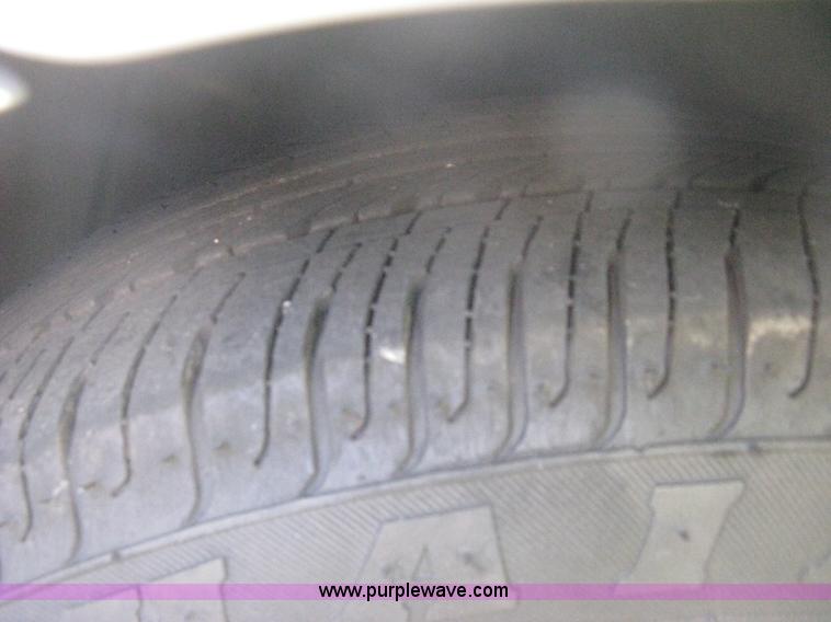 image for item H6265 1999 Mercedes Benz CLK320 Cabriolet convertible