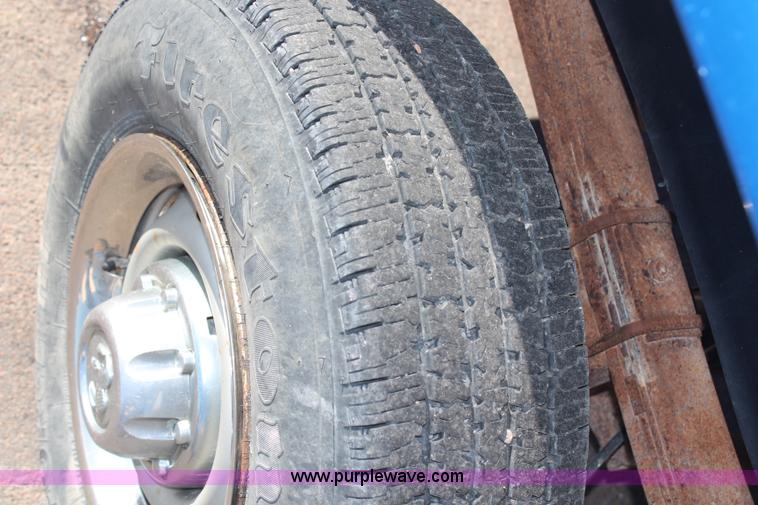 image for item H6881 2001 Dodge Ram 2500 pickup truck