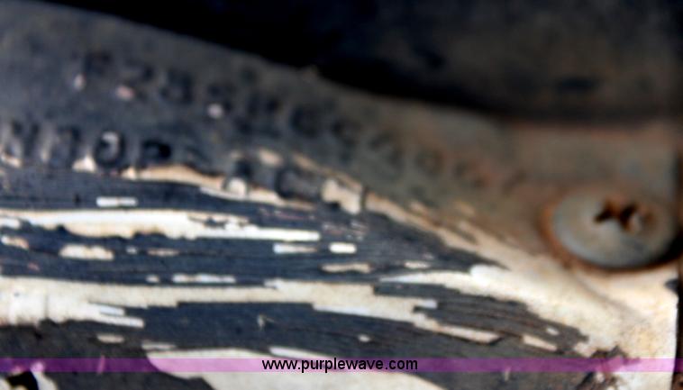 image for item H7332 1979 Ford F250 flatbed pickup truck