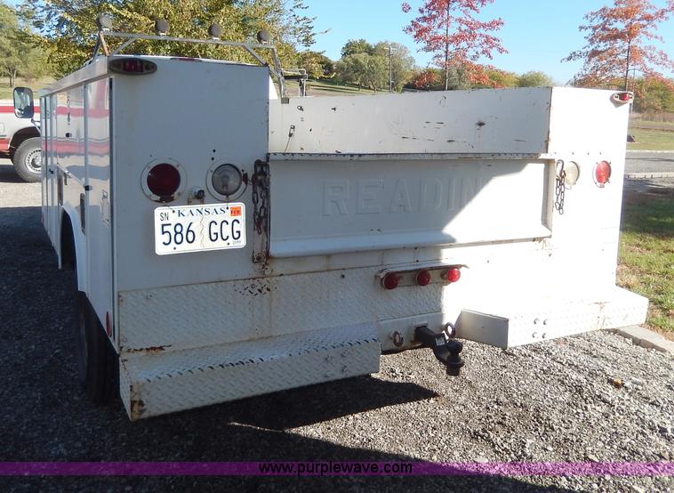 image for item H9580 1997 Ford F450 Super Duty XLT utility truck