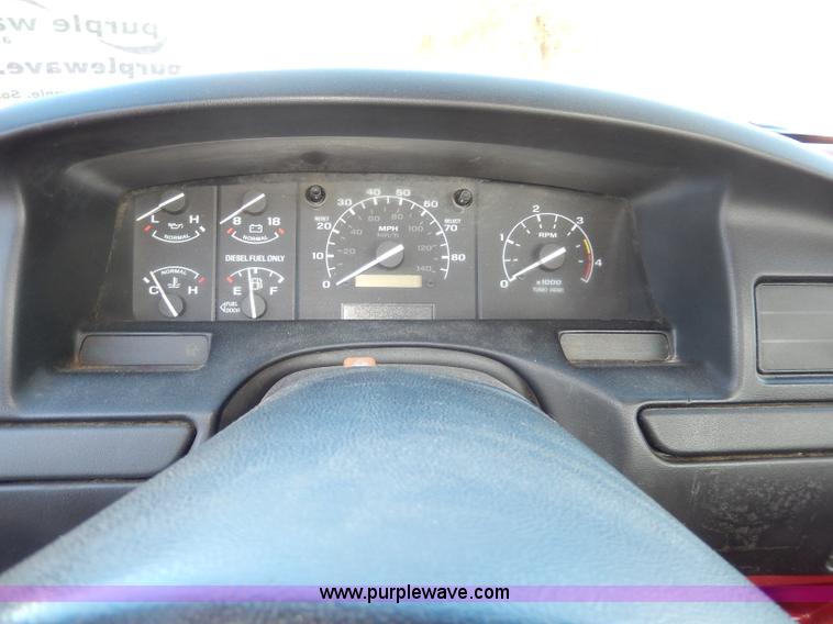 image for item H9580 1997 Ford F450 Super Duty XLT utility truck