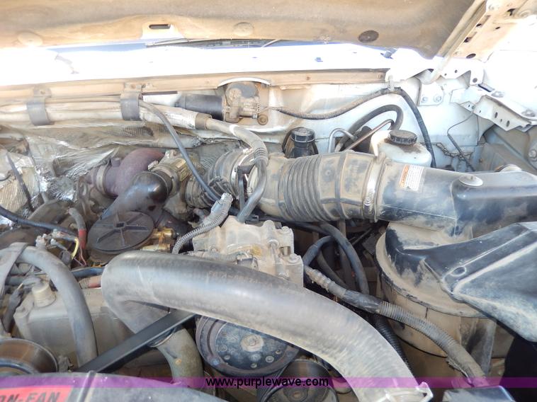 image for item H9580 1997 Ford F450 Super Duty XLT utility truck