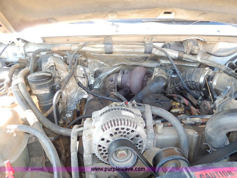 image for item H9580 1997 Ford F450 Super Duty XLT utility truck