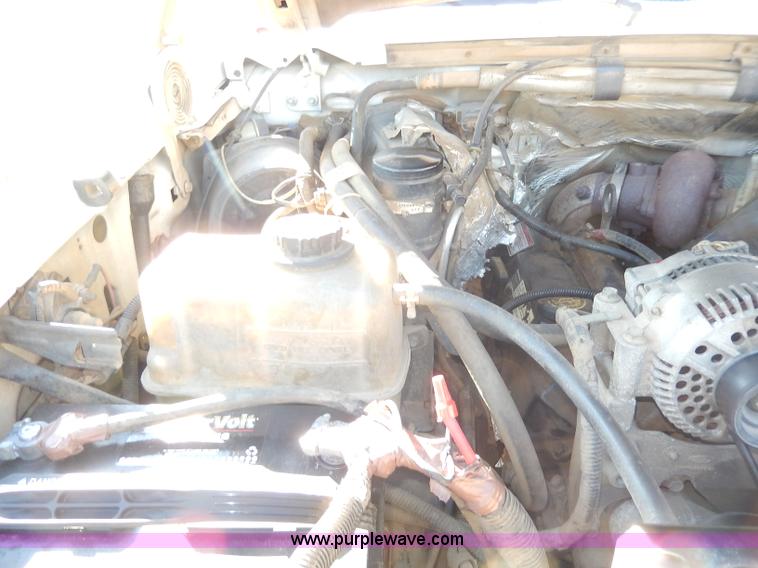 image for item H9580 1997 Ford F450 Super Duty XLT utility truck