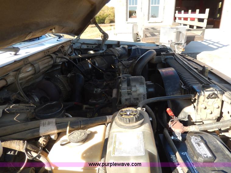 image for item H9580 1997 Ford F450 Super Duty XLT utility truck