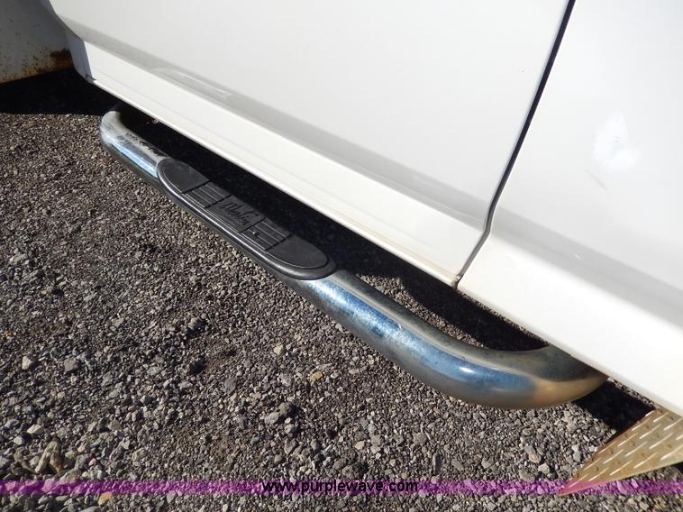 image for item H9580 1997 Ford F450 Super Duty XLT utility truck