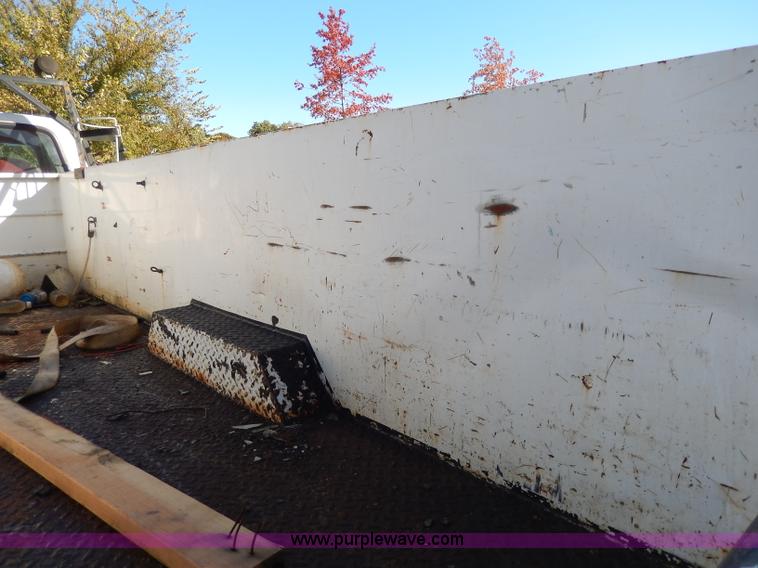 image for item H9580 1997 Ford F450 Super Duty XLT utility truck