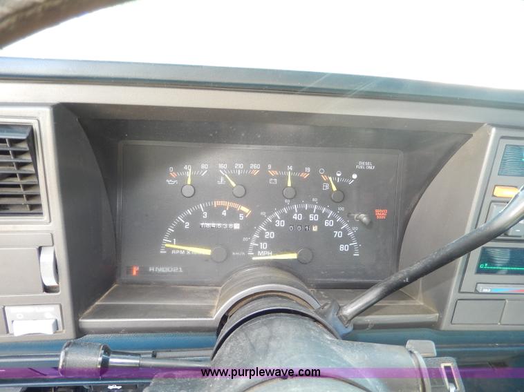 image for item H9601 1994 Chevrolet Silverado 1500 Ext. Cab pickup truck