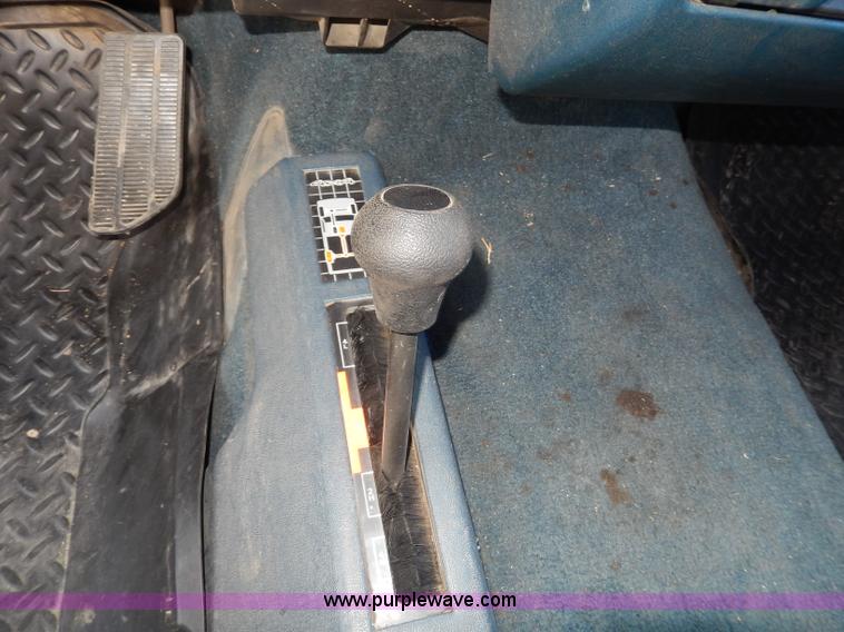 image for item H9601 1994 Chevrolet Silverado 1500 Ext. Cab pickup truck