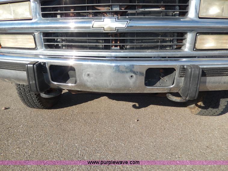 image for item H9601 1994 Chevrolet Silverado 1500 Ext. Cab pickup truck