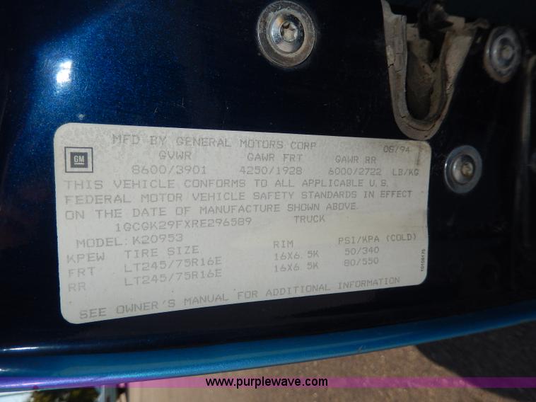 image for item H9601 1994 Chevrolet Silverado 1500 Ext. Cab pickup truck