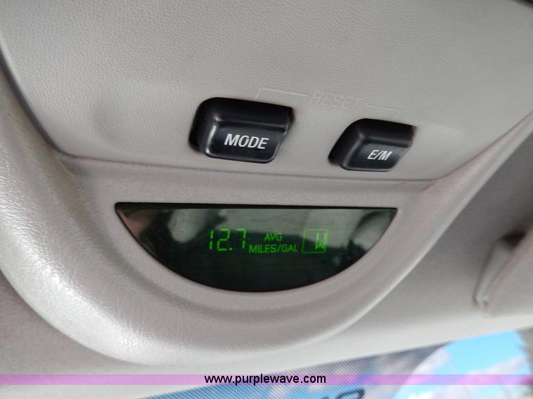 image for item H9634 2004 Ford F350 Super Duty Lariat FX4 Off-Road pickup truck