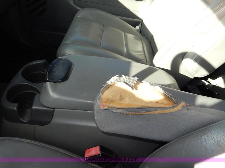 image for item H9634 2004 Ford F350 Super Duty Lariat FX4 Off-Road pickup truck