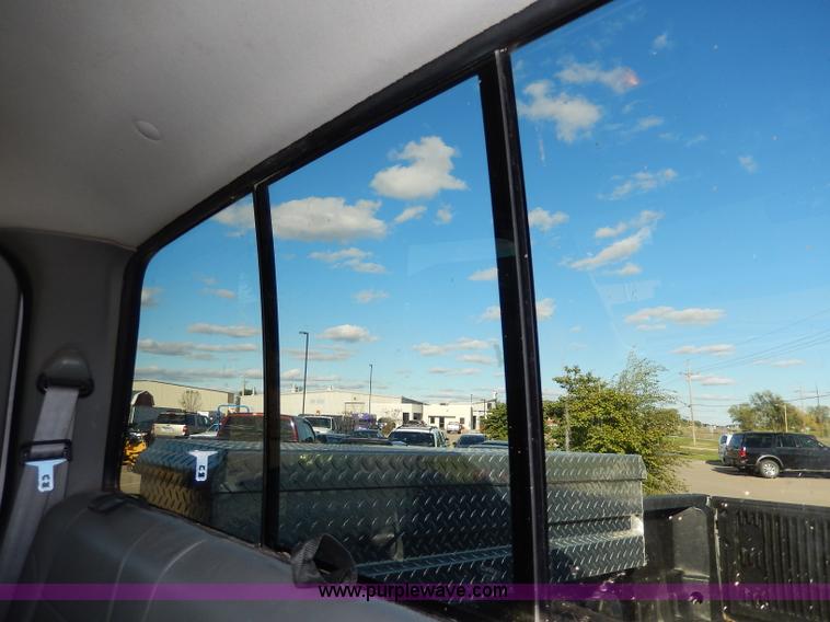 image for item H9634 2004 Ford F350 Super Duty Lariat FX4 Off-Road pickup truck