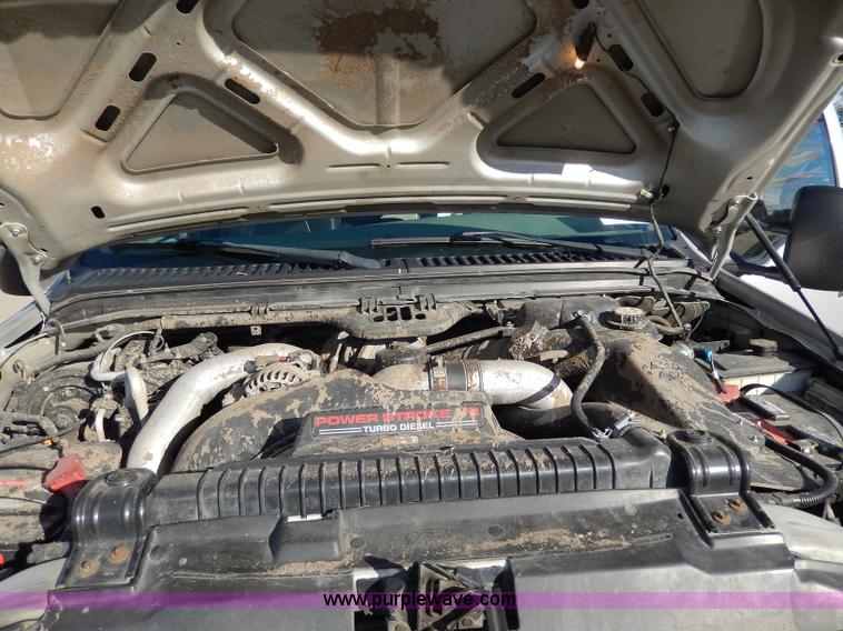 image for item H9634 2004 Ford F350 Super Duty Lariat FX4 Off-Road pickup truck