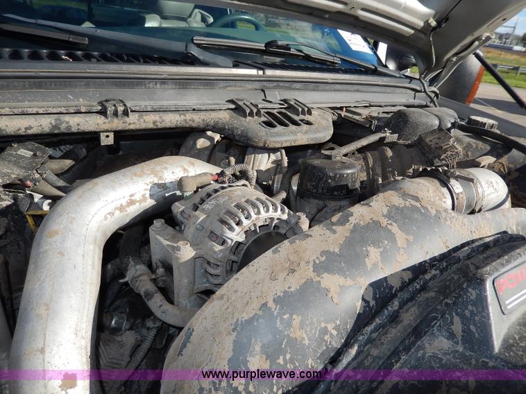 image for item H9634 2004 Ford F350 Super Duty Lariat FX4 Off-Road pickup truck