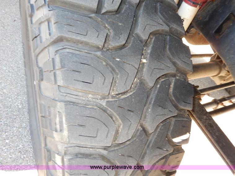 image for item H9634 2004 Ford F350 Super Duty Lariat FX4 Off-Road pickup truck