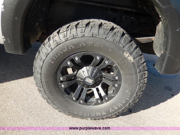 image for item H9634 2004 Ford F350 Super Duty Lariat FX4 Off-Road pickup truck