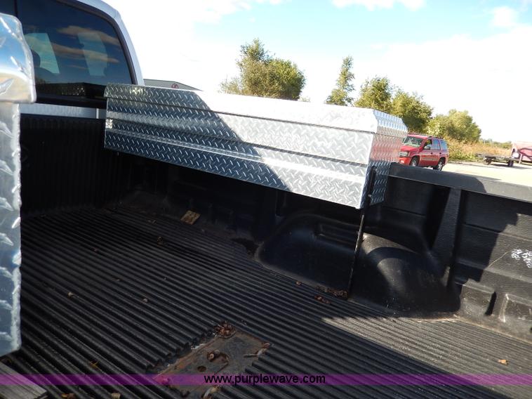 image for item H9634 2004 Ford F350 Super Duty Lariat FX4 Off-Road pickup truck