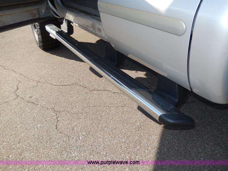 image for item H9634 2004 Ford F350 Super Duty Lariat FX4 Off-Road pickup truck