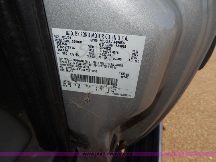 image for item H9634 2004 Ford F350 Super Duty Lariat FX4 Off-Road pickup truck