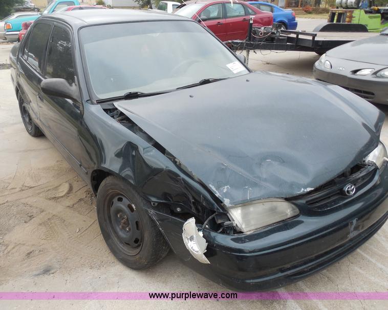 image for item I1264 1999 Toyota Corolla CE